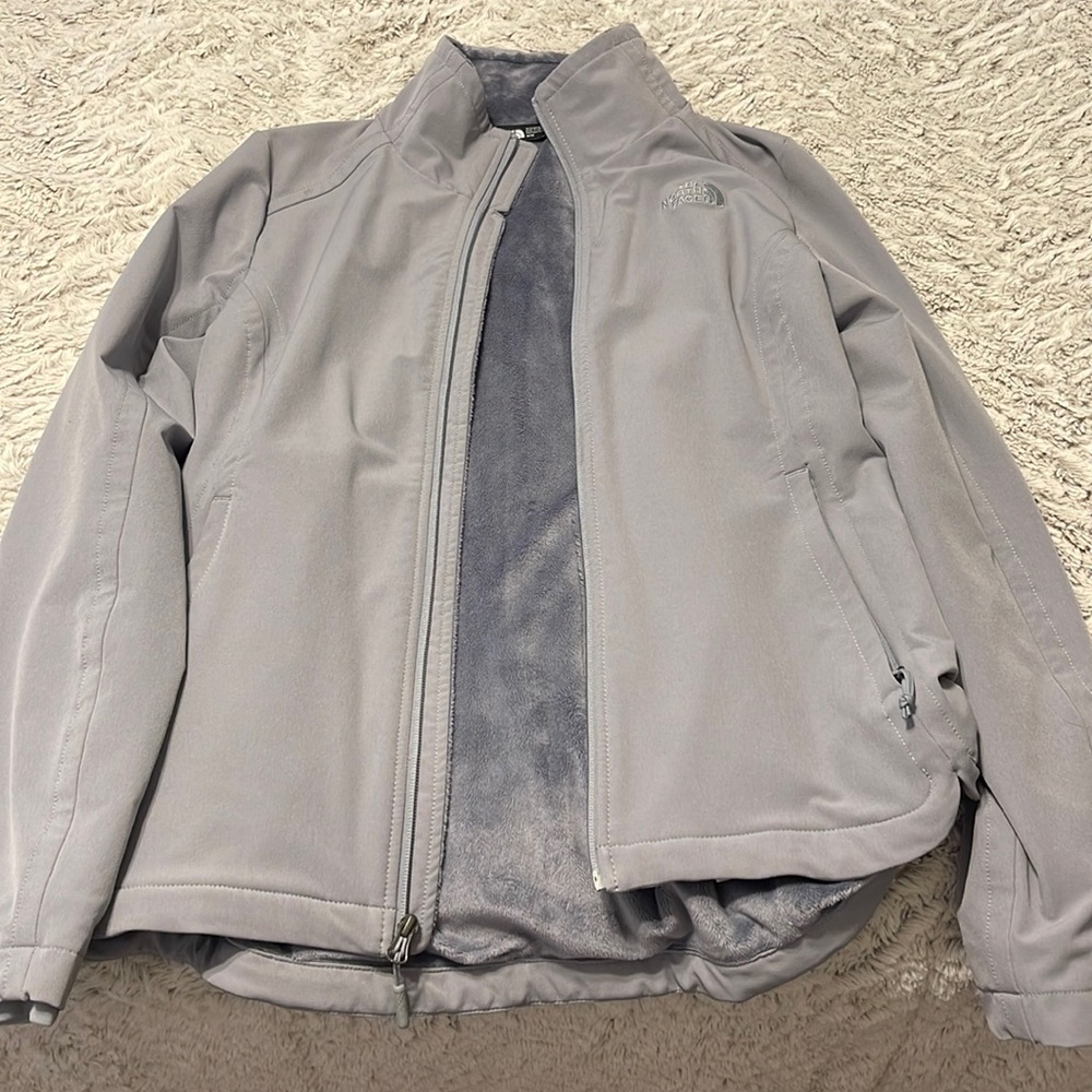 Women’s Fleeced Lined Windwall North Face Jacket size medium